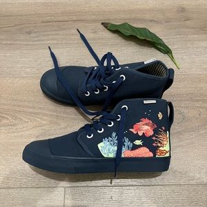 Bangs under the sea high top